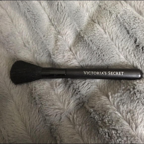 🚫SOLD🚫🆕Victoria's Secret Long Makeup Brush - Picture 3 of 3