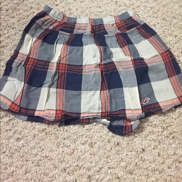5/$20 🎉 Hollister plaid skirt - Picture 1 of 1