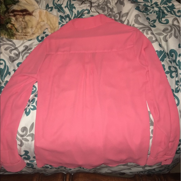 Express button-up - Picture 2 of 3