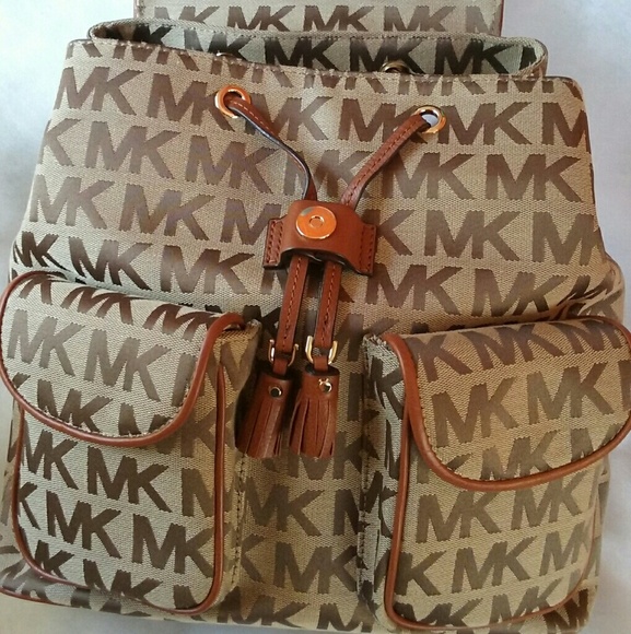 MICHAEL KORS LARGE BACK PACK main image 5