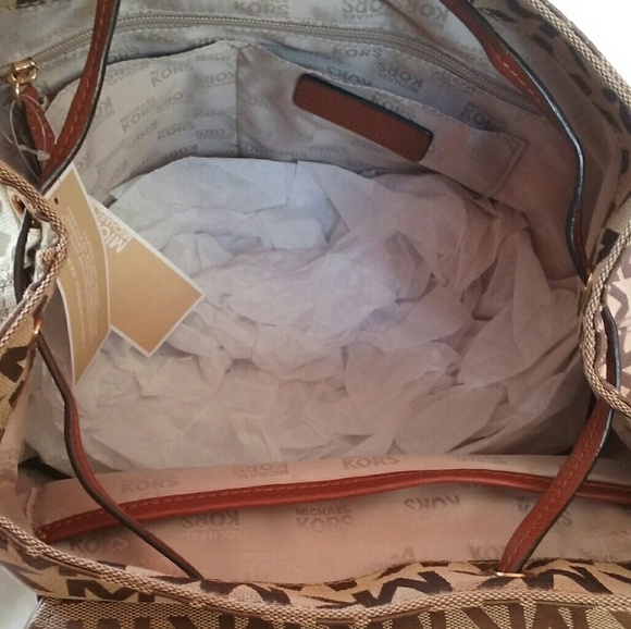 MICHAEL KORS LARGE BACK PACK
