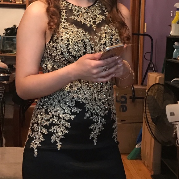Prom dress - Picture 2 of 4
