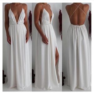 ⚠️LAST CHANCE BEFORE DONATING⚠️NWOT White Maxi