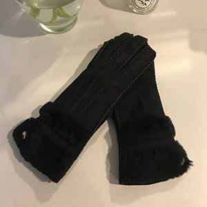 Ugg shearling sheepskin gloves.