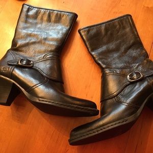 Born leather boots