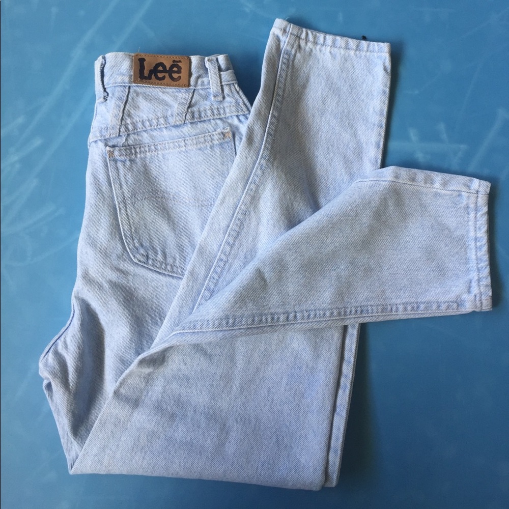 High waisted jeans