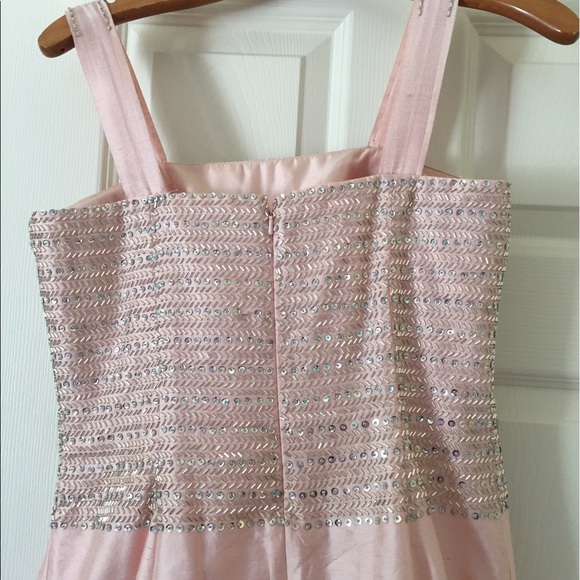 Dress - Picture 3 of 6