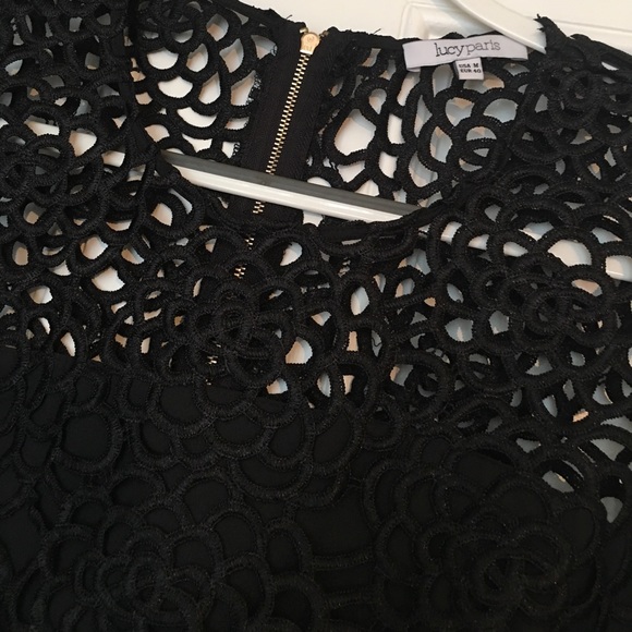 Black lace top - Picture 4 of 4