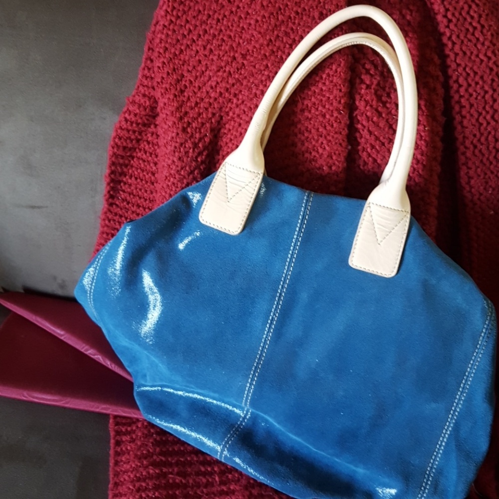 Handbag - Picture 2 of 3