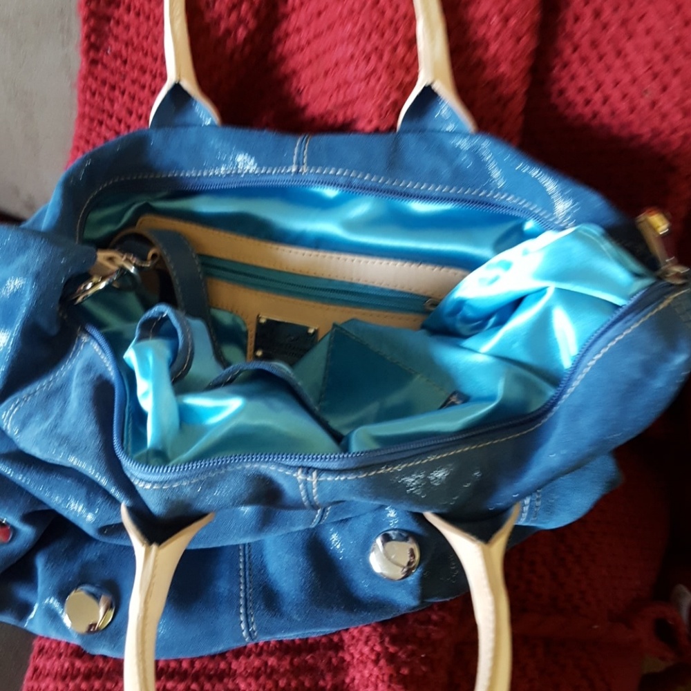 Handbag - Picture 3 of 3