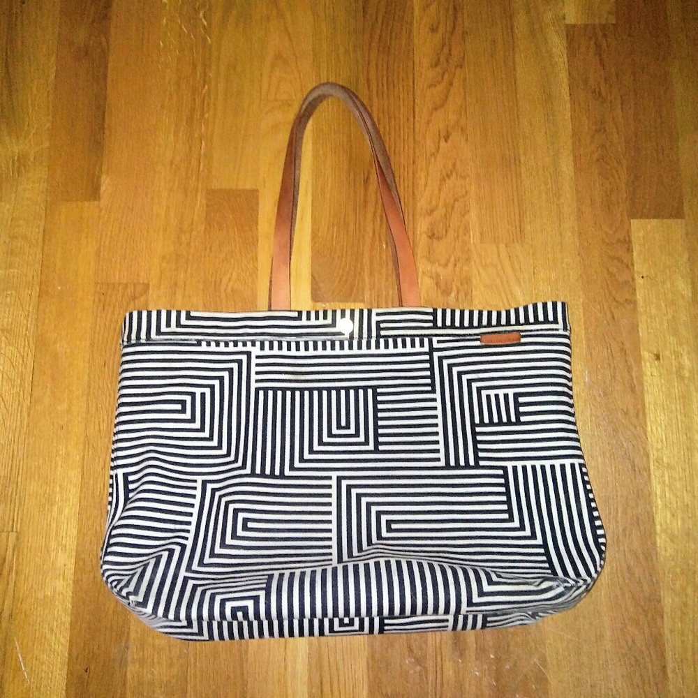 Kate Spade shopping tote zig zag canvas leather