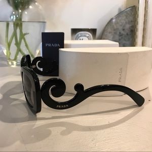 Prada Baroque Black Sunglasses 🕶 with case!