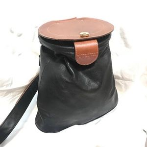 Vintage Y.A.L. New York Leather purse w circle lid