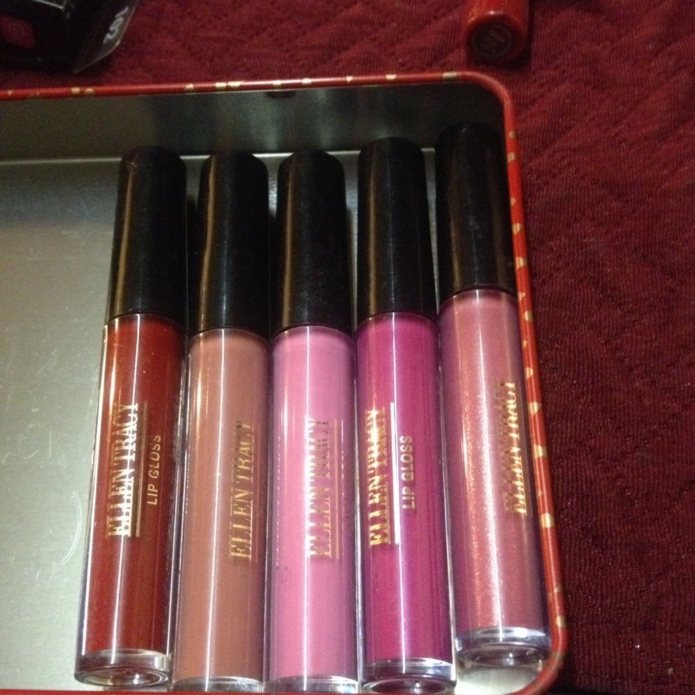 Ellen Tracy lippies