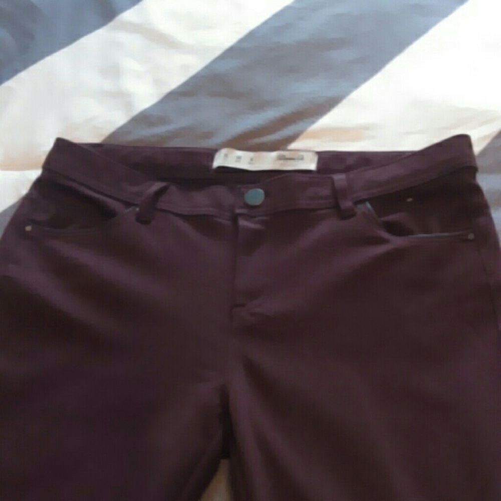 *Donated* Maroon leggings