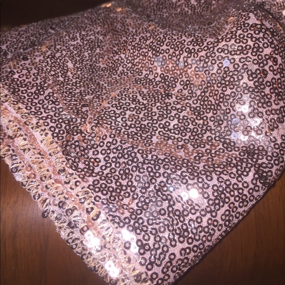 8ft blush gold table runner - Picture 3 of 3