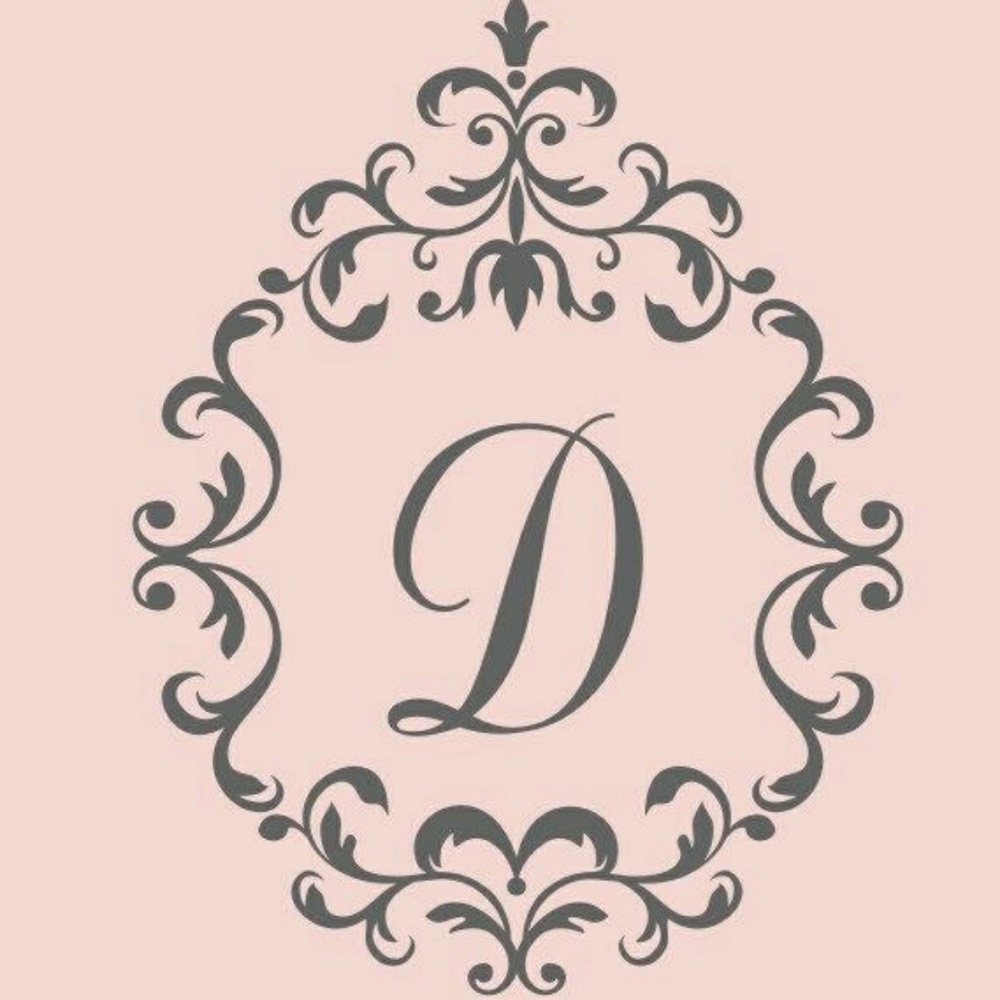 Meet your Posher, Dominique