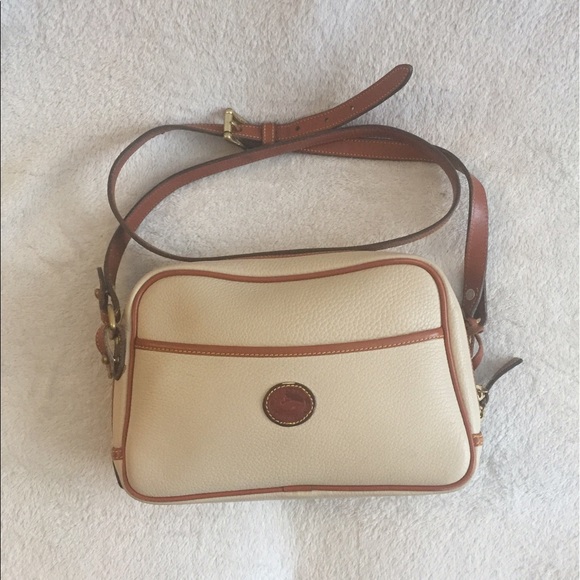Dooney & Bourke Handbags - Dooney and Bourke bag
