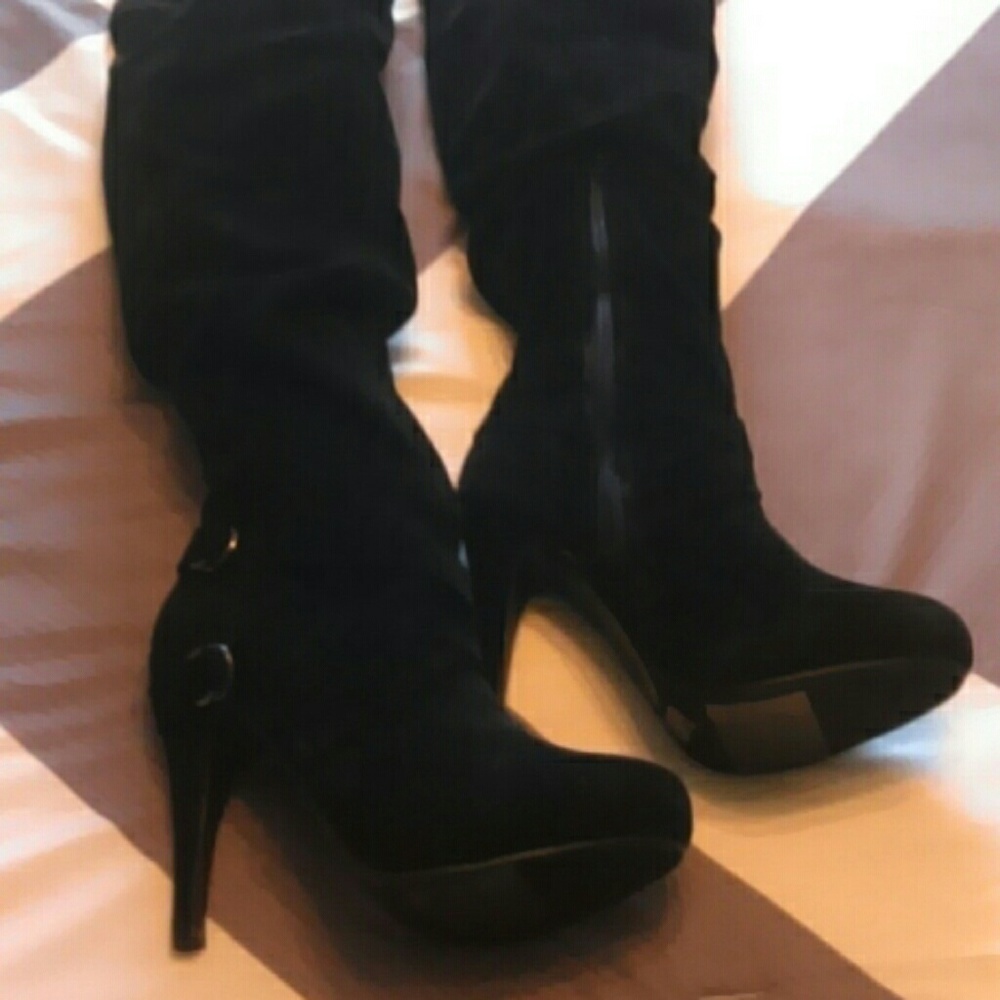 💥donating soon! 💥Thigh high boots. Final price!!