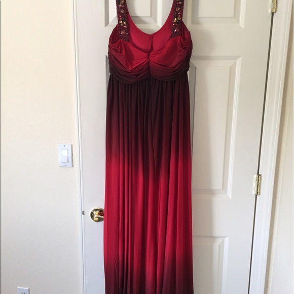 Dress - Picture 3 of 4