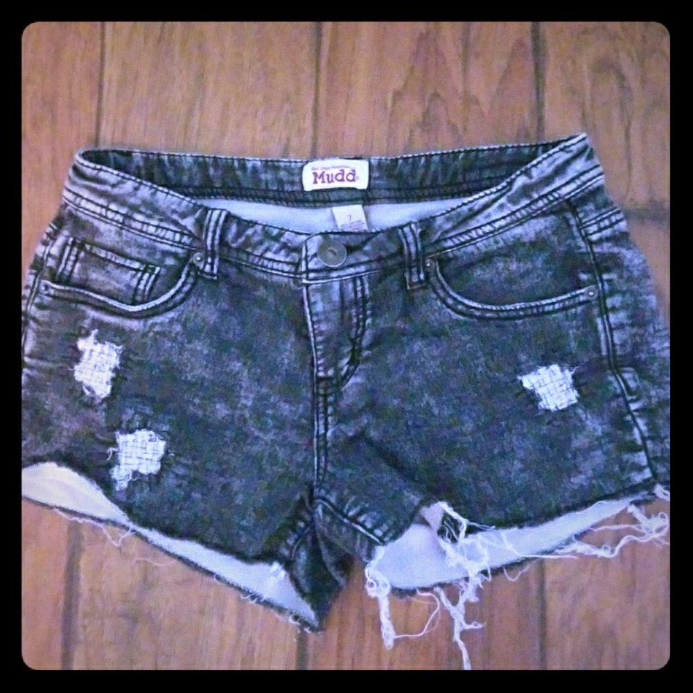 Mudd shorts🐶