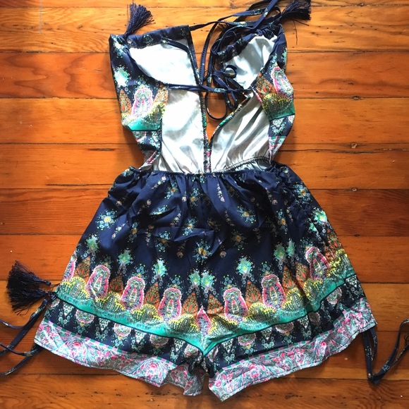 ❗️Just in! "Marisa" Open-Back Bohemian Romper☀️ - Picture 3 of 6