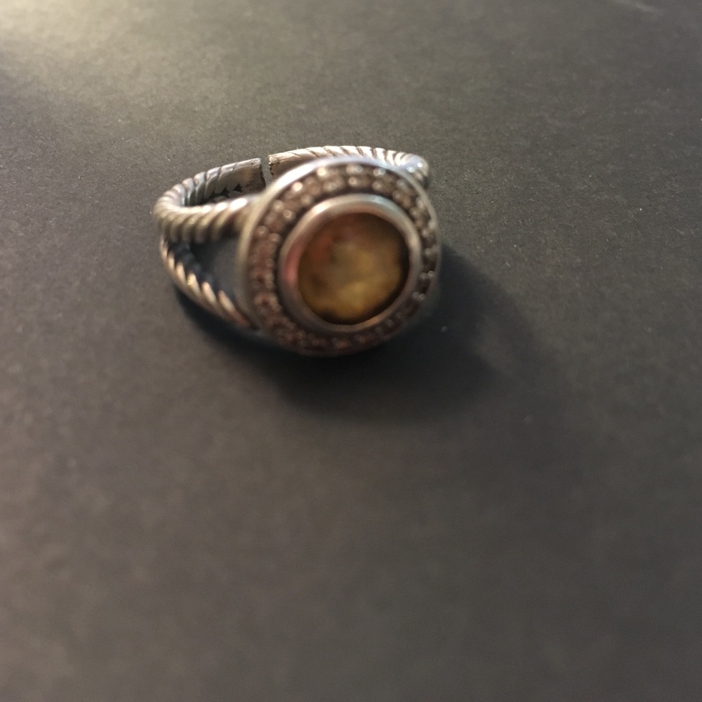 Rare round David Yurman ring with yellow gem stone