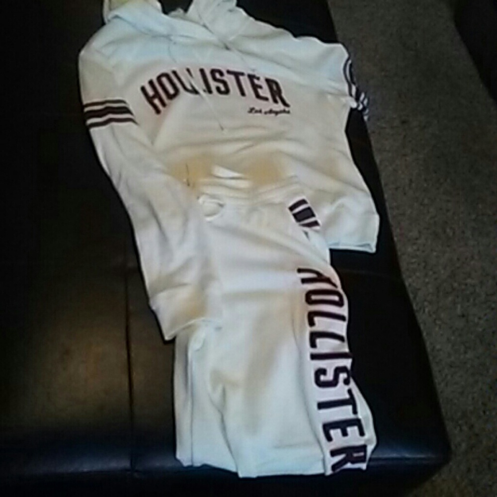 Holister activewear set large