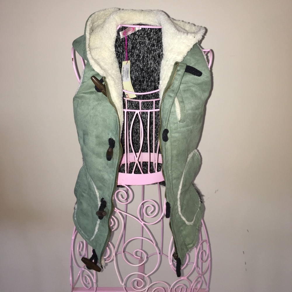 🌟HP🌟Parånz suede boys vest size 4T