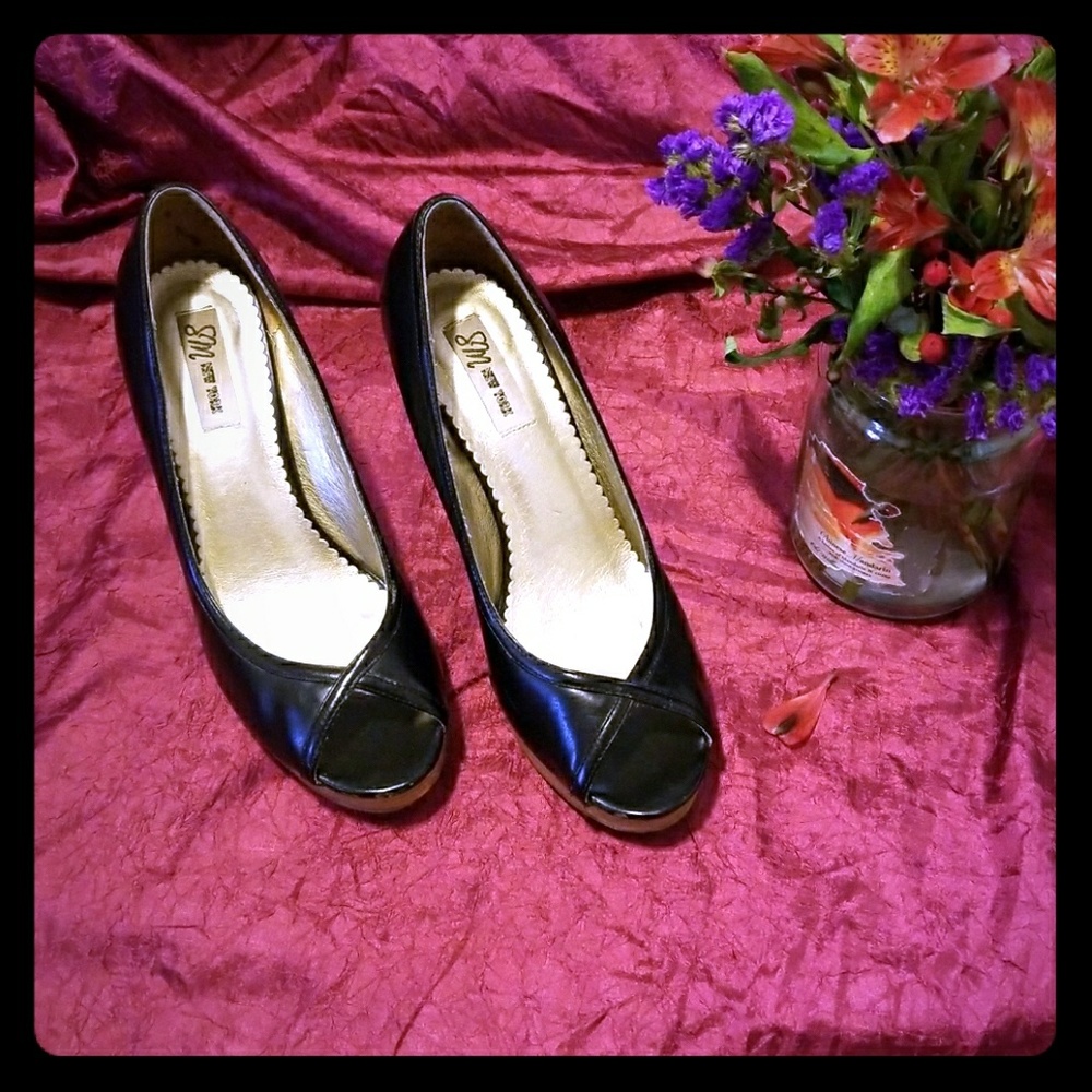 👠SM New York Black Peep Toe👠