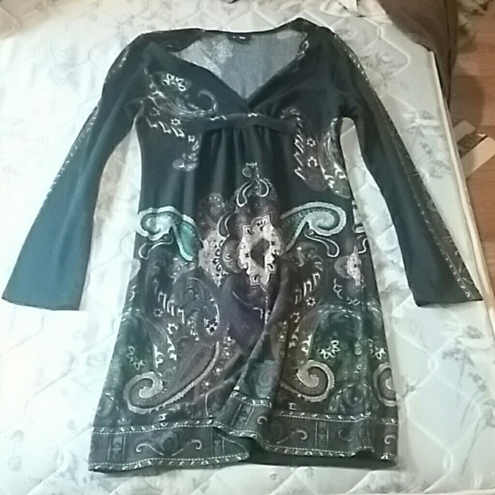 SNAP knee length dress.