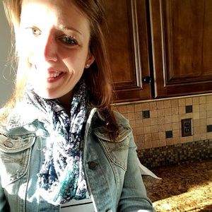 Meet your Posher, Suzanne