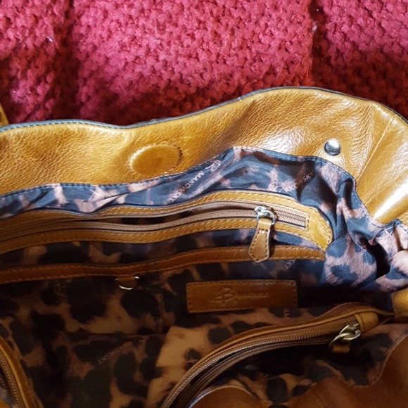 Handbag - Picture 2 of 3