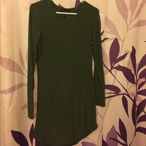 Green long sleeve dress