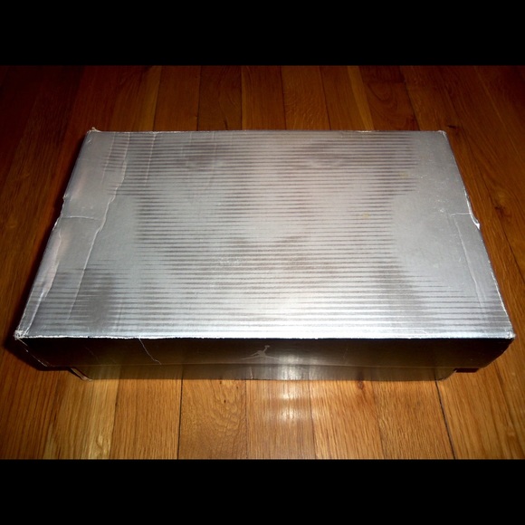 JORDAN 11 LOW WHITE/SILVER - MENS SIZE 7-7.5 | NWB - Picture 7 of 7