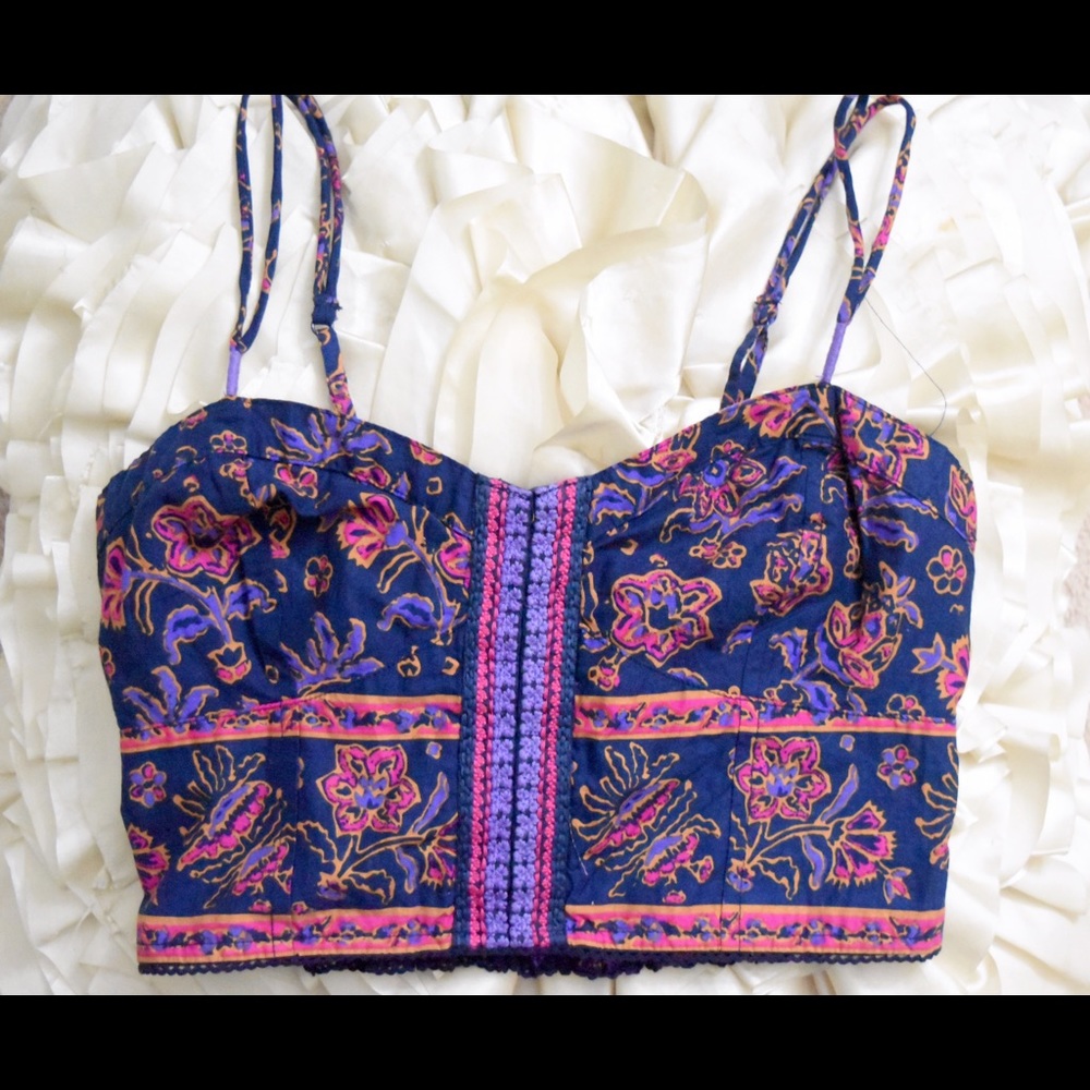 🆕✨ Never worn AE Crop top👚✨