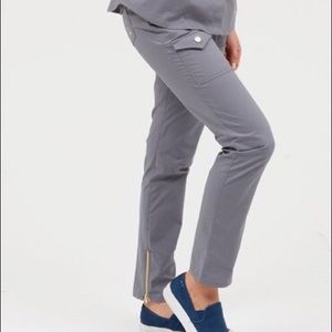 Jaanuu gray cargo skinny scrubs pants