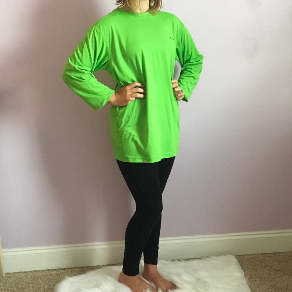 Athletic shirt
