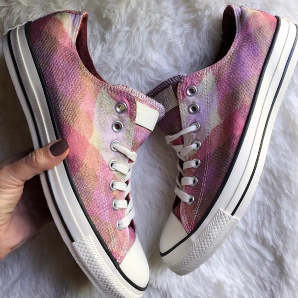 🔥1 HOUR SALE! Converse all star size 7 shoes - Picture 3 of 7
