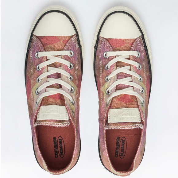 🔥1 HOUR SALE! Converse all star size 7 shoes - Picture 5 of 7