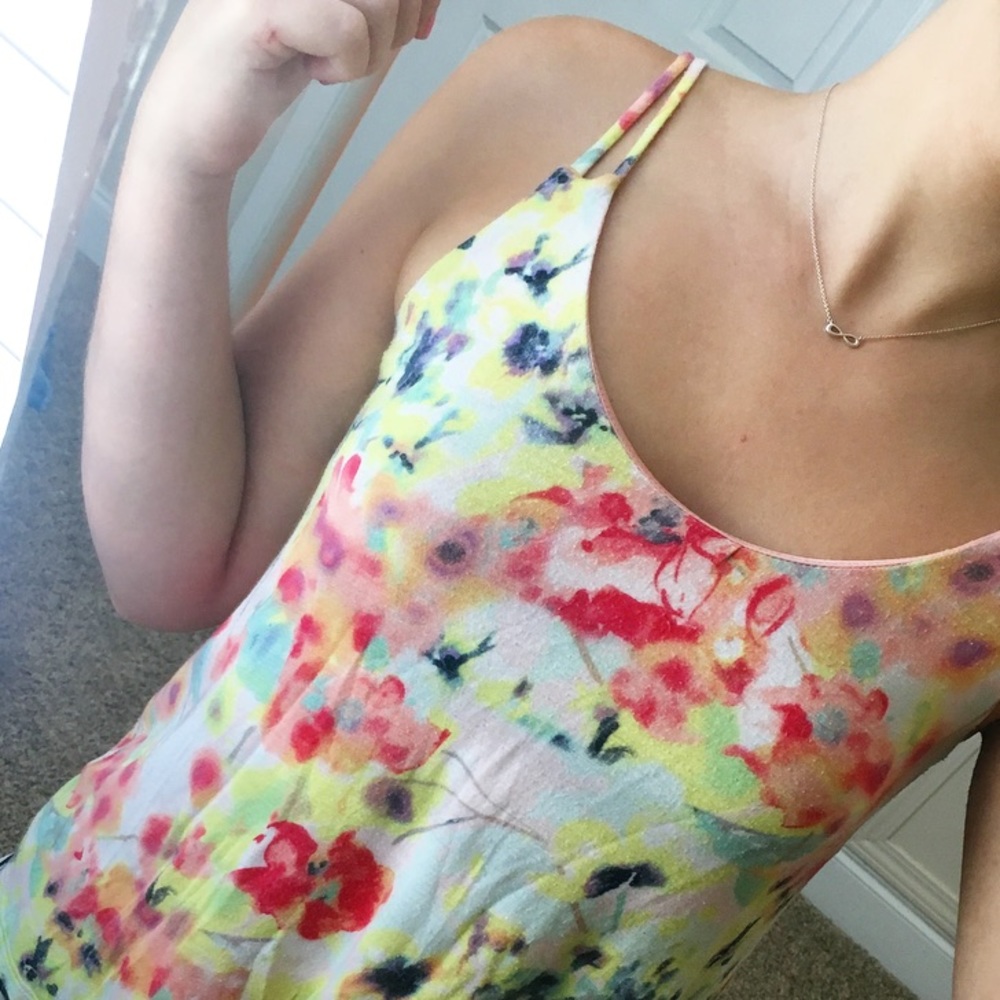 Beautiful floral shirt! BUNDLE 🎀💕