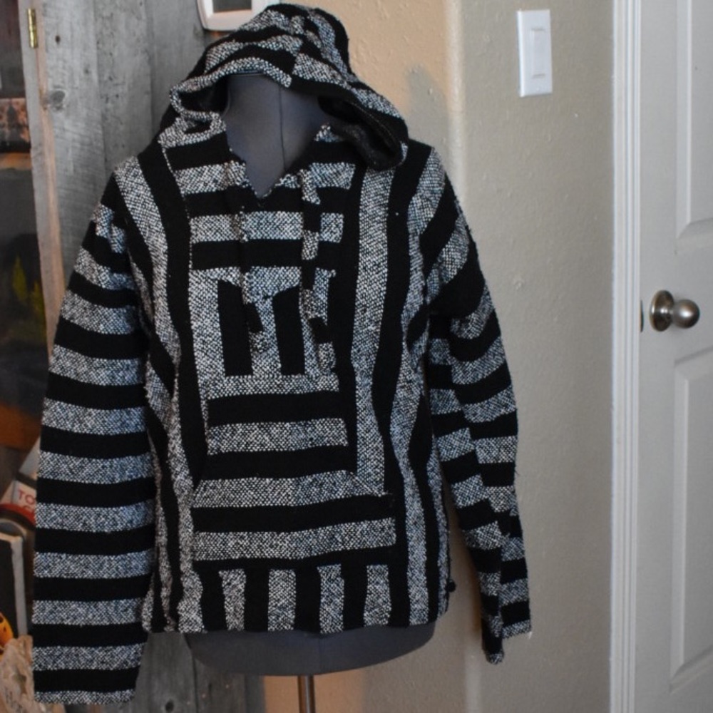 LIKE NEW Hooded Pancho