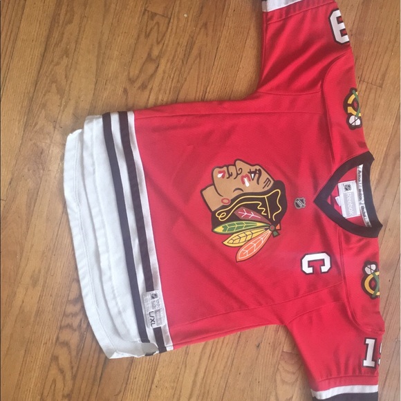 Black hawks jersey XL in kids - Picture 1 of 4