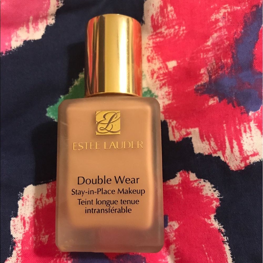 Estēe Lauder double wear foundation
