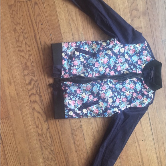 Women's floral jacket - Picture 2 of 4
