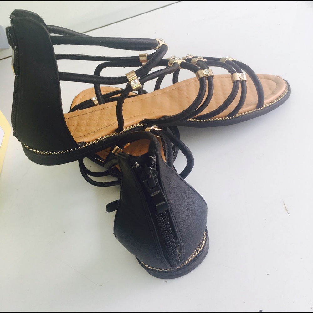 Sandals - Picture 3 of 4