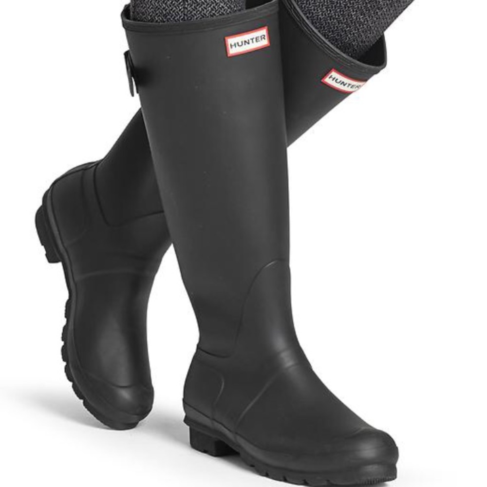 Hunter Original Adjustable Back Rainboot in Black