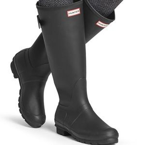 Hunter Original Adjustable Back Rainboot in Black