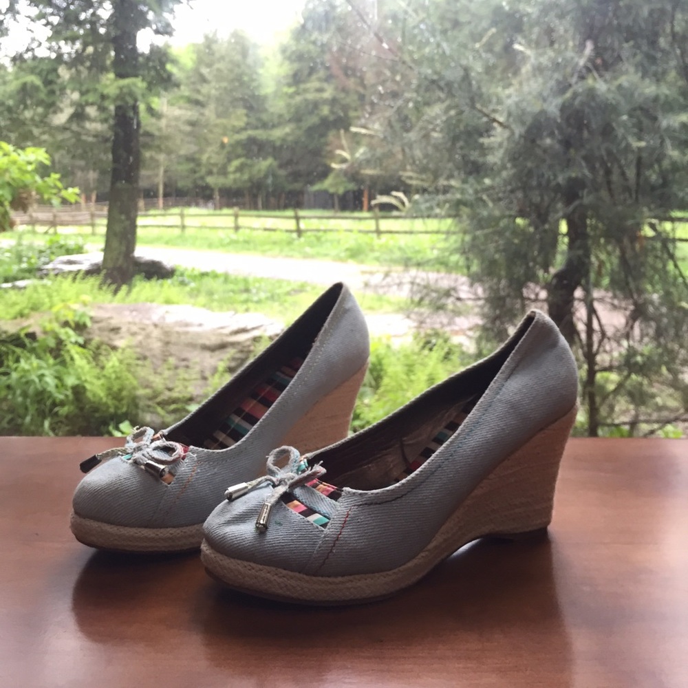 Summer denim wedge with bow detail