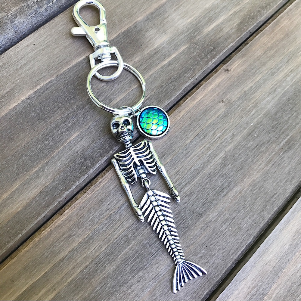 Mermaid Skeleton Key Chain/Purse Charm - Picture 3 of 4